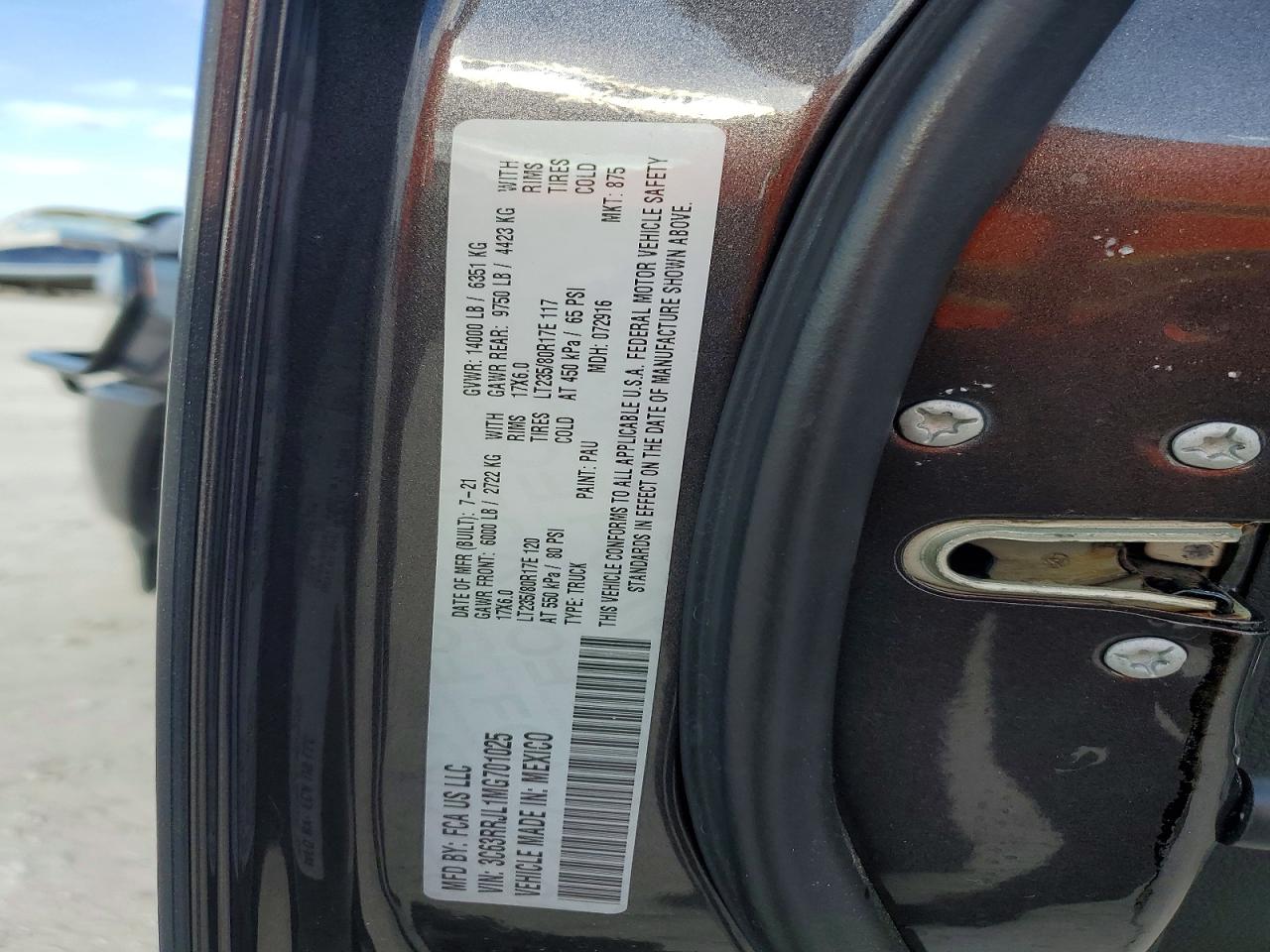 2021 RAM 3500 LARAMIE photo 10