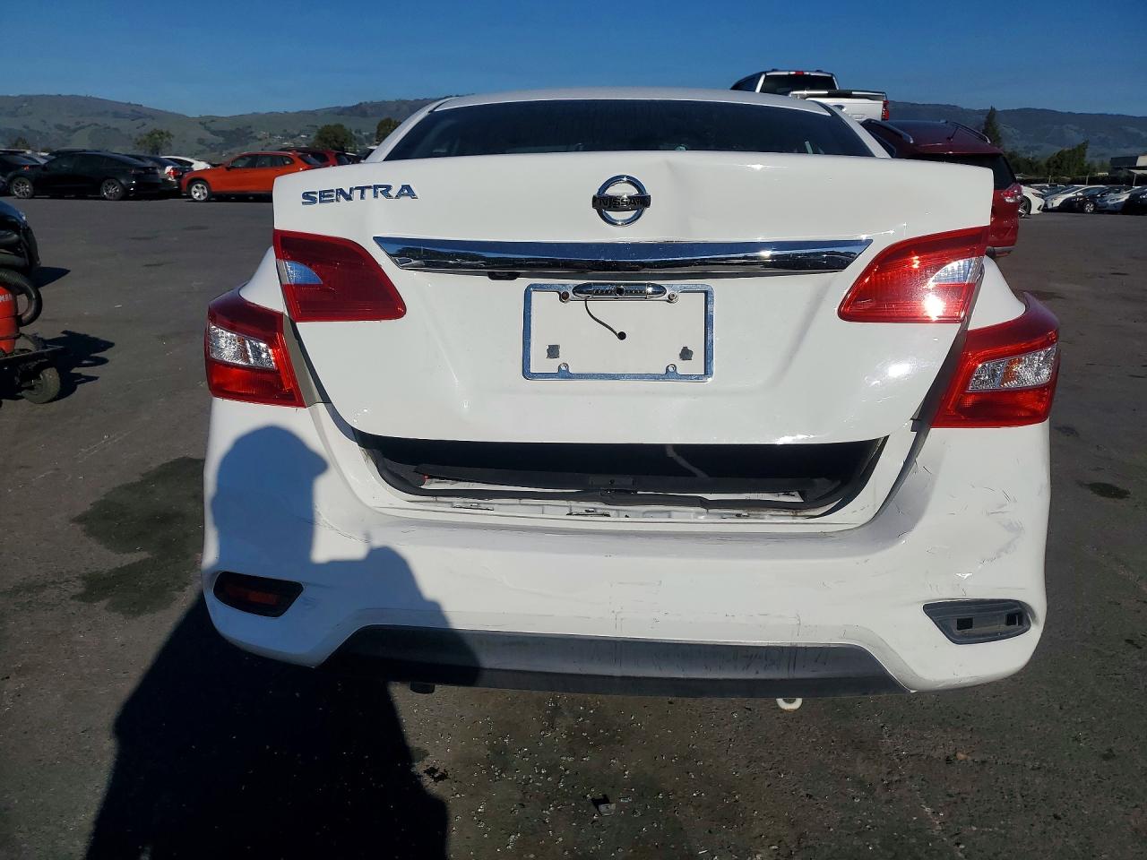 2019 NISSAN SENTRA S photo 11