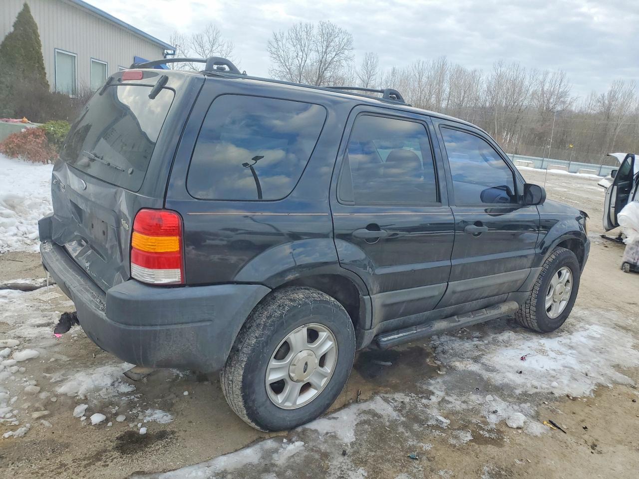 2003 FORD ESCAPE XLT photo 7