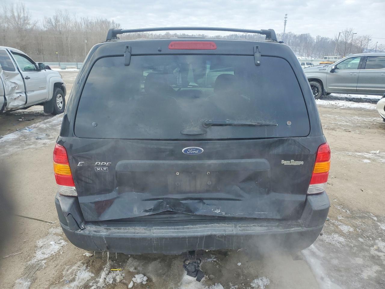 2003 FORD ESCAPE XLT photo 16
