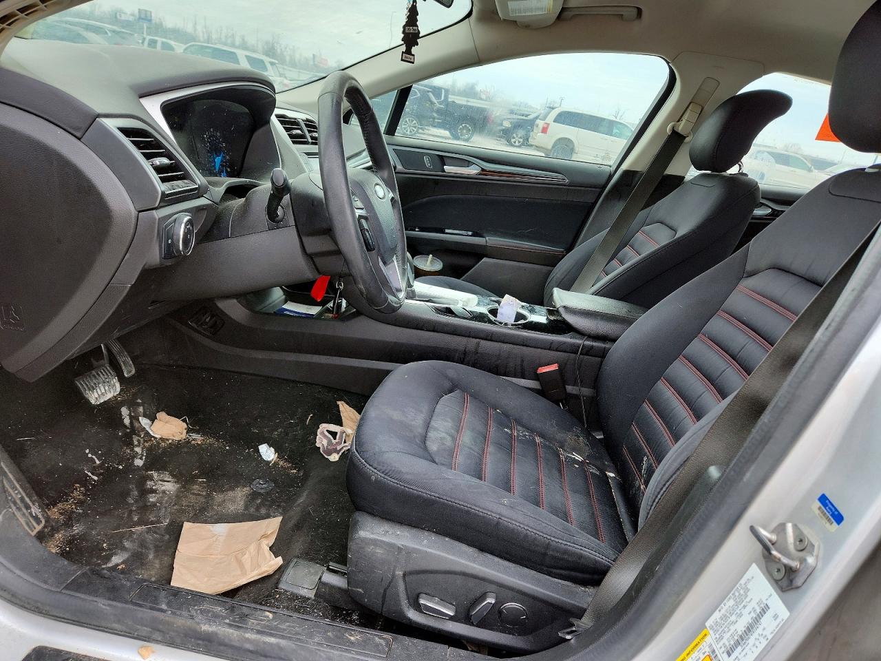 2015 FORD FUSION SE photo 13