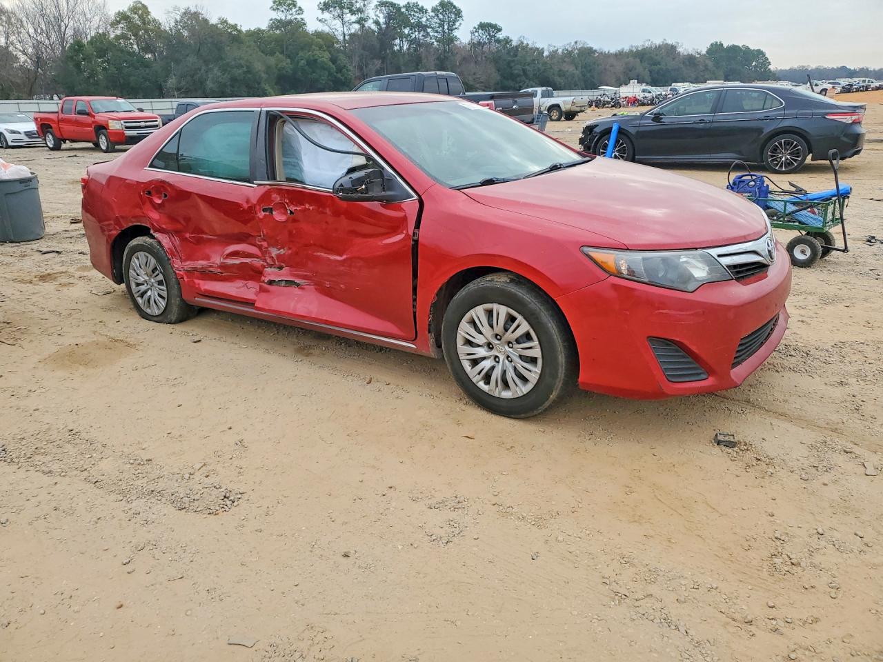 2013 TOYOTA CAMRY L photo 7