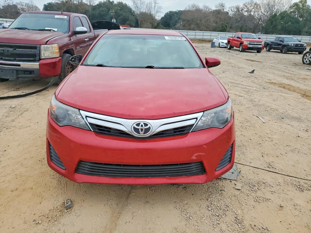 2013 TOYOTA CAMRY L photo 9
