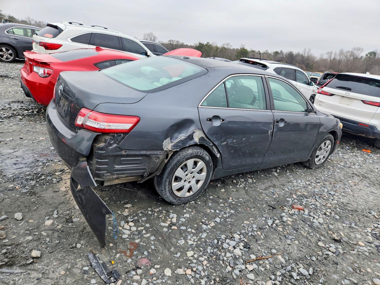 2011 TOYOTA CAMRY BASE photo 3
