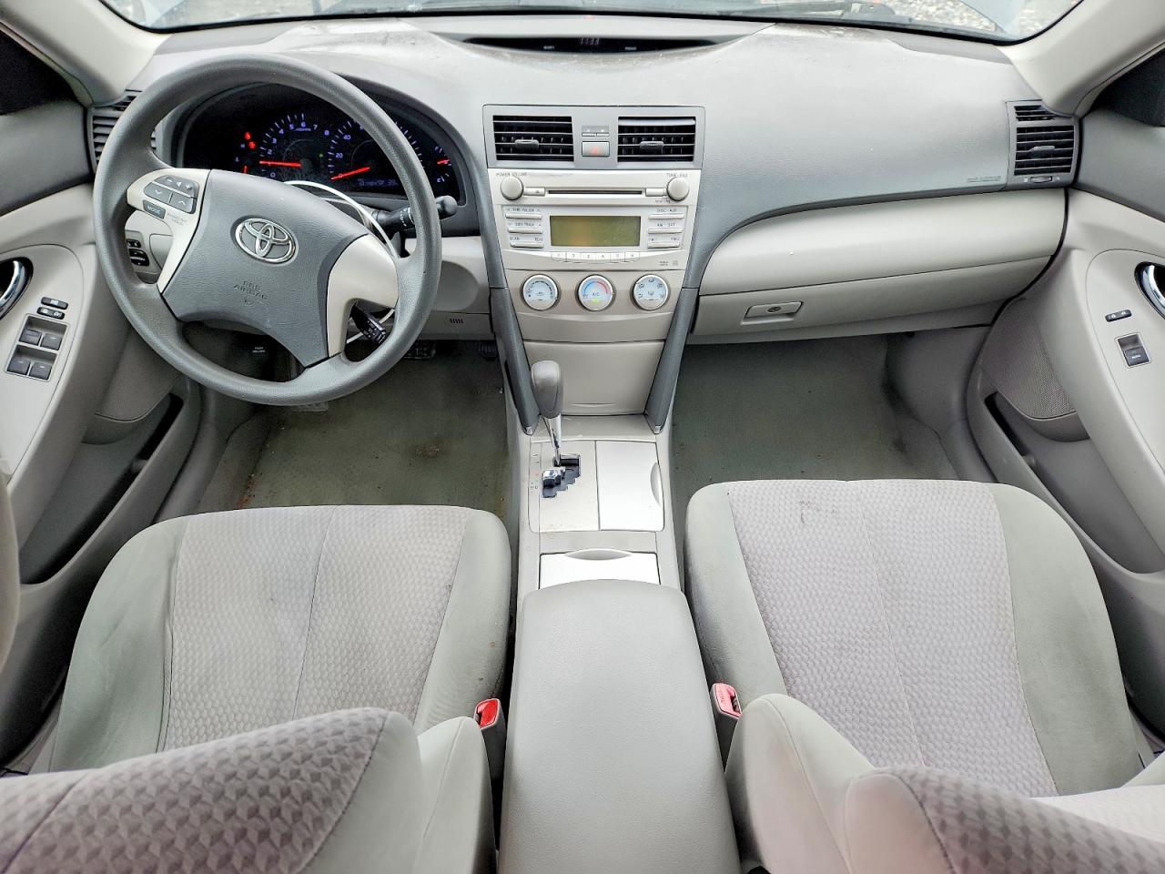 2011 TOYOTA CAMRY BASE photo 8