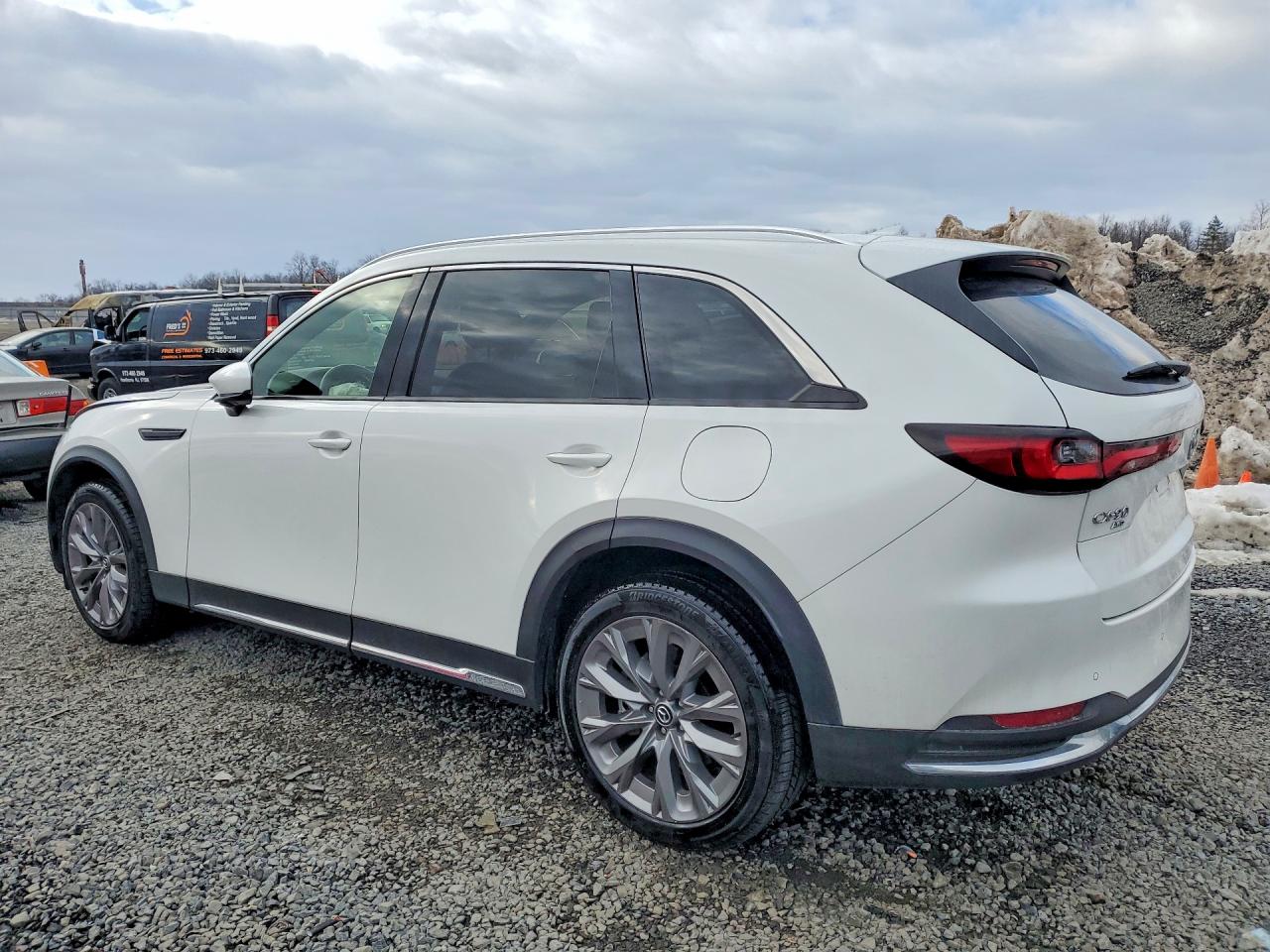 2024 MAZDA CX-90 PREMIUM PLUS photo 3