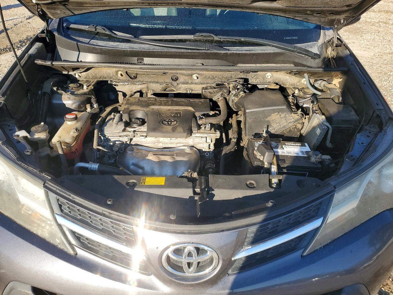2014 TOYOTA RAV4 LE photo 12