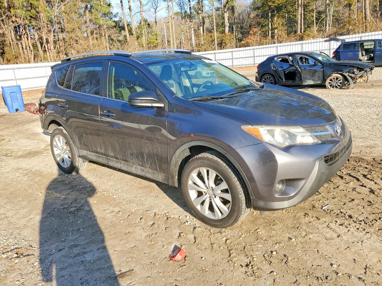 2014 TOYOTA RAV4 LE photo 4