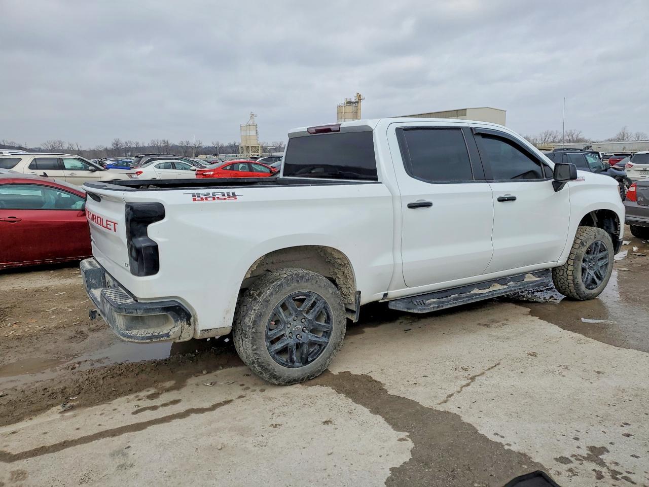 2024 CHEVROLET SILVERADO K1500 LT TRAIL BOSS photo 5