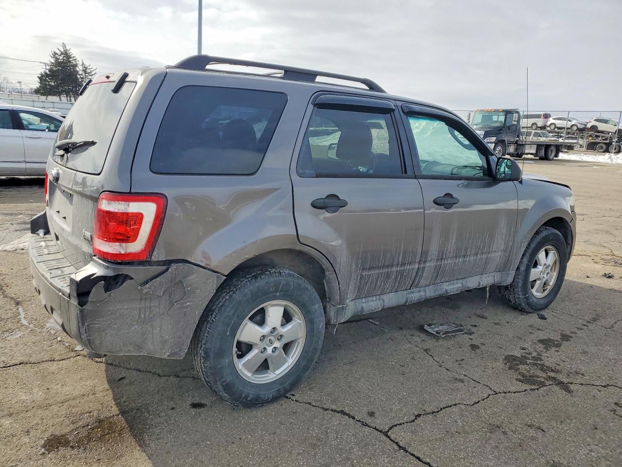 2012 FORD ESCAPE XLT photo 5