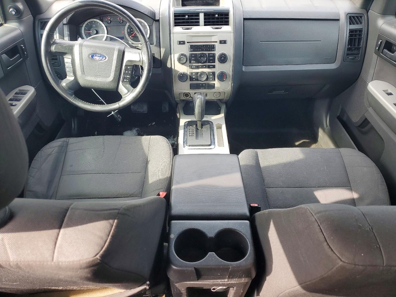2012 FORD ESCAPE XLT photo 15