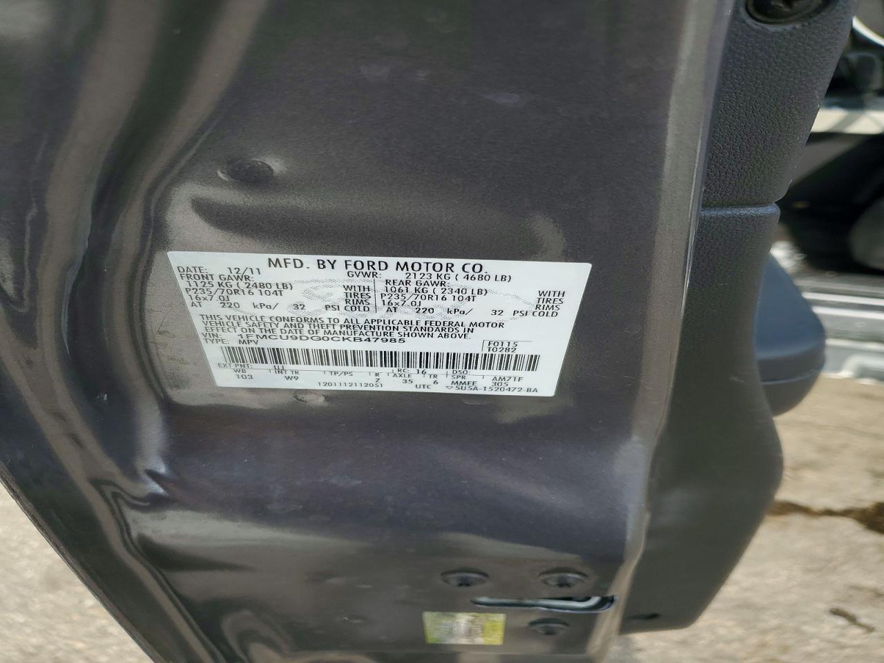 2012 FORD ESCAPE XLT photo 25