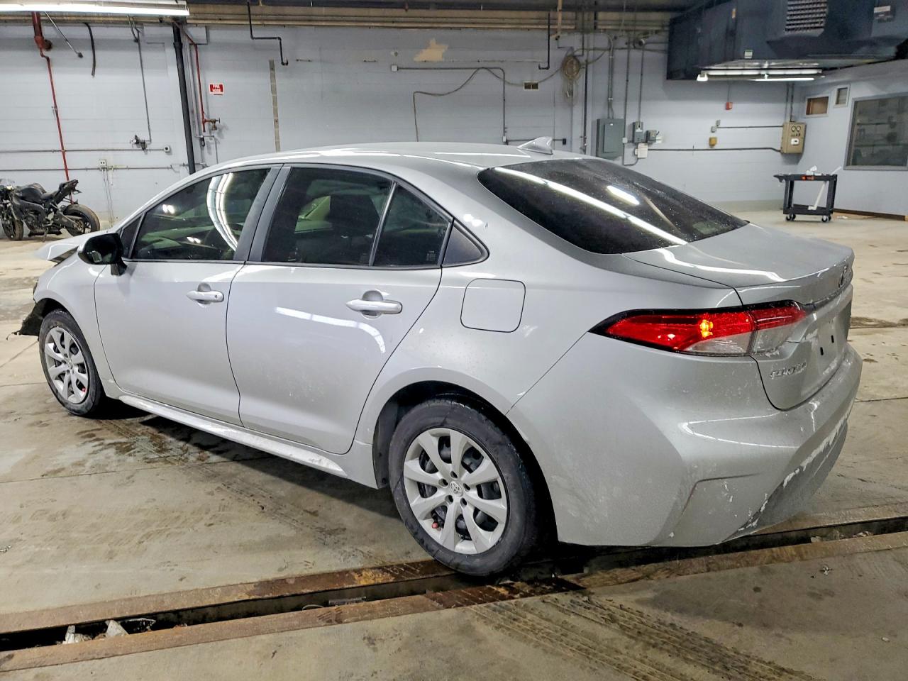 2024 TOYOTA COROLLA photo 2