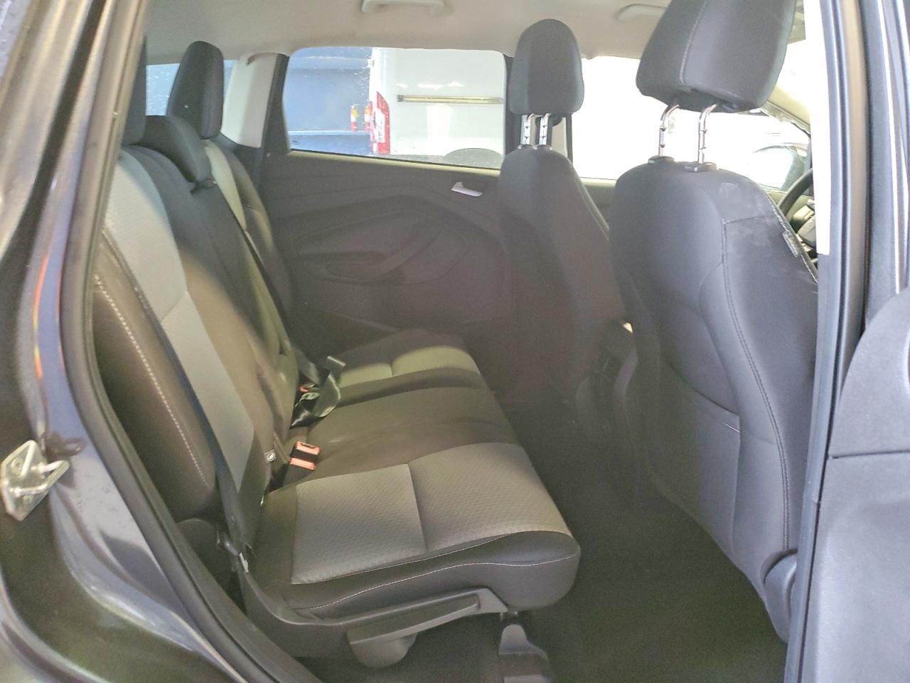 2017 FORD ESCAPE SE photo 21