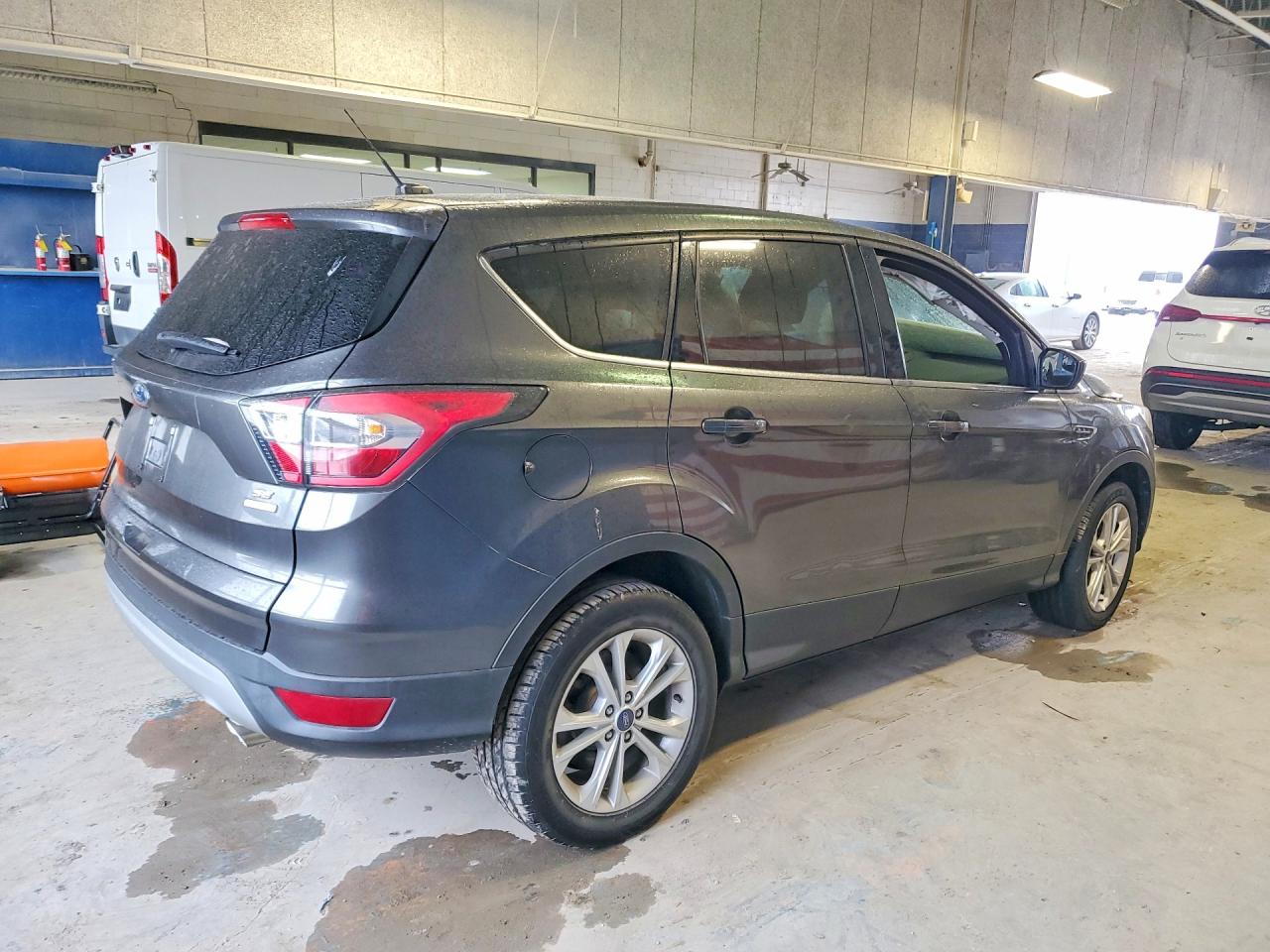 2017 FORD ESCAPE SE photo 5