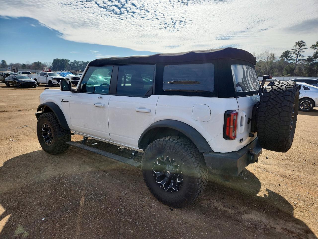 2022 FORD BRONCO BASE photo 2