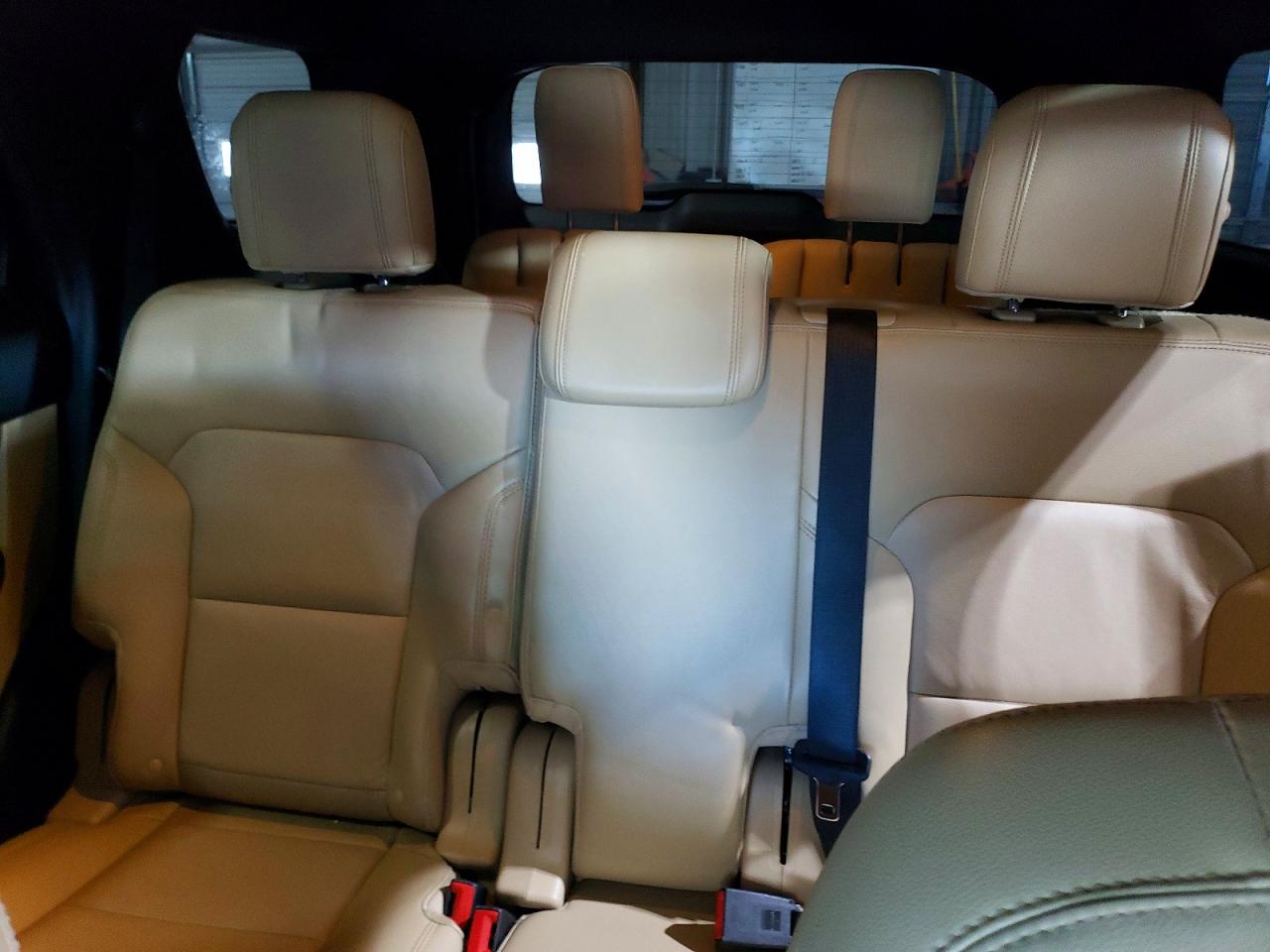2016 FORD EXPLORER XLT photo 19