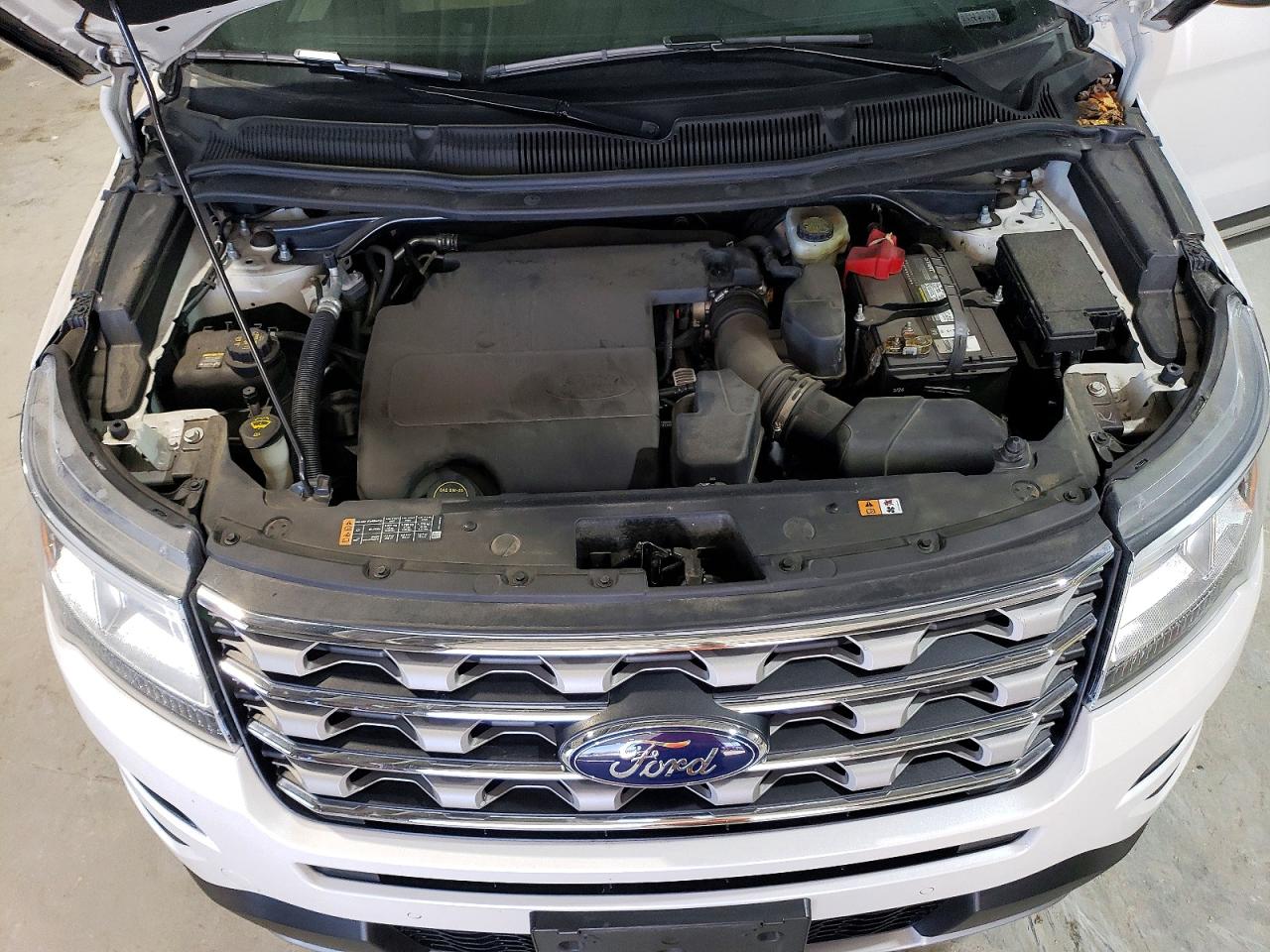 2016 FORD EXPLORER XLT photo 23