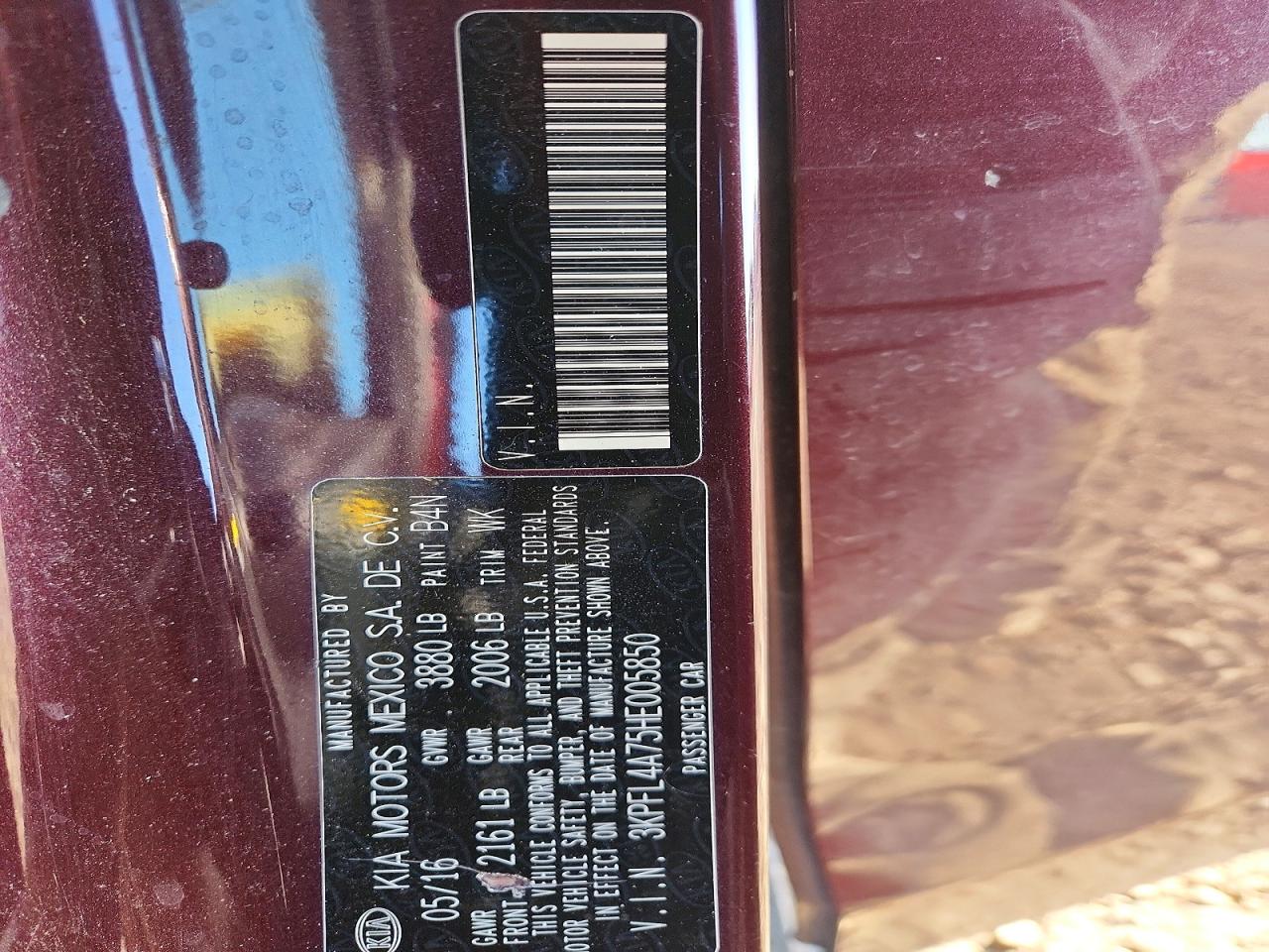 2017 KIA FORTE LX photo 25