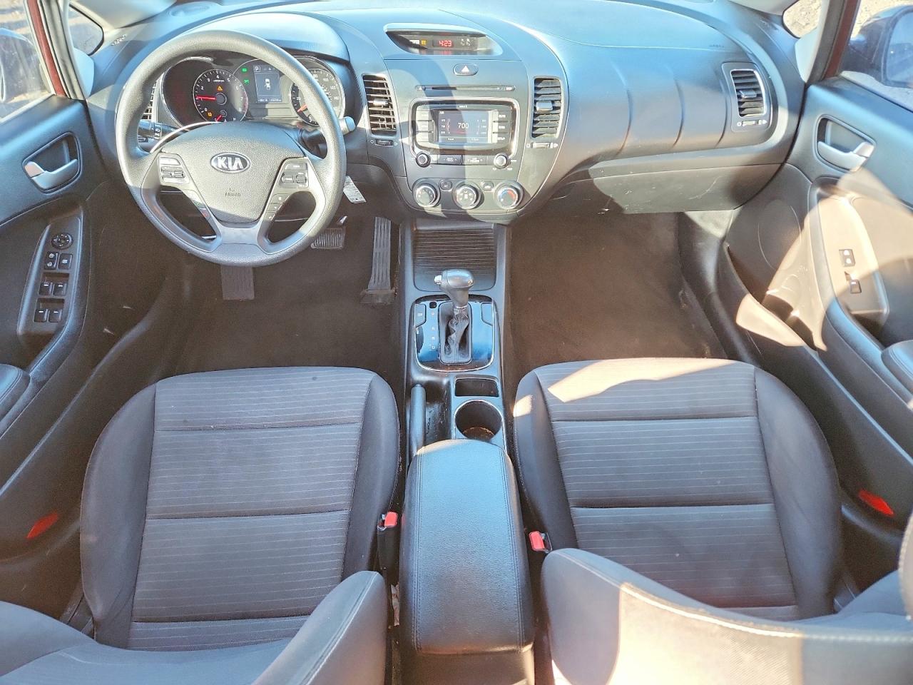 2017 KIA FORTE LX photo 15