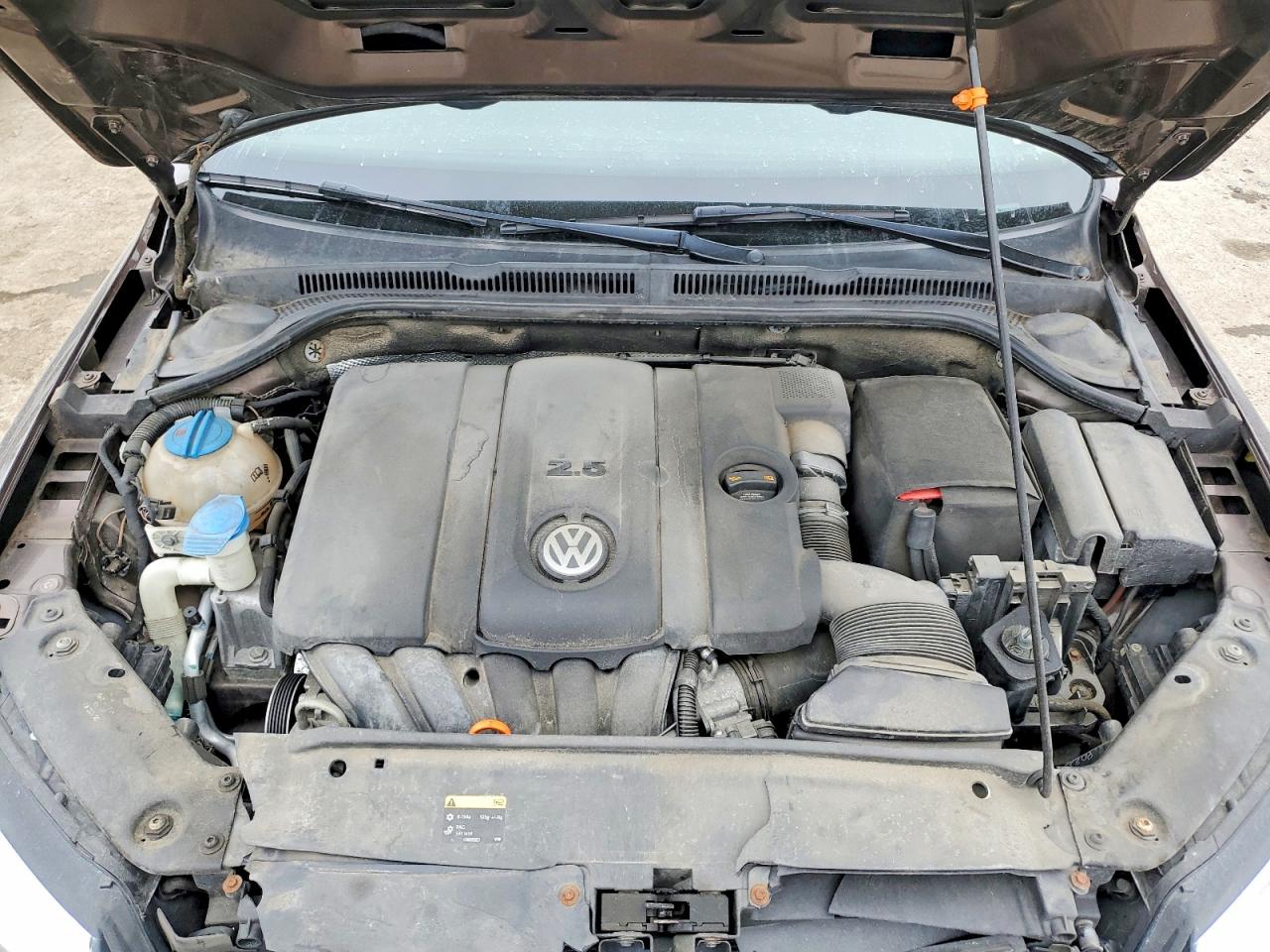 2011 VOLKSWAGEN JETTA SE photo 21