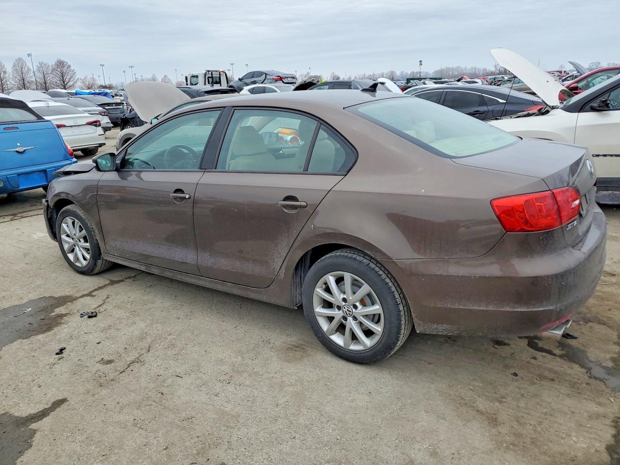 2011 VOLKSWAGEN JETTA SE photo 3