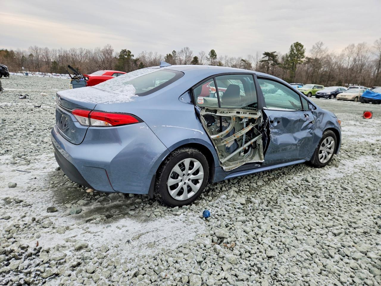 2025 TOYOTA COROLLA LE photo 3