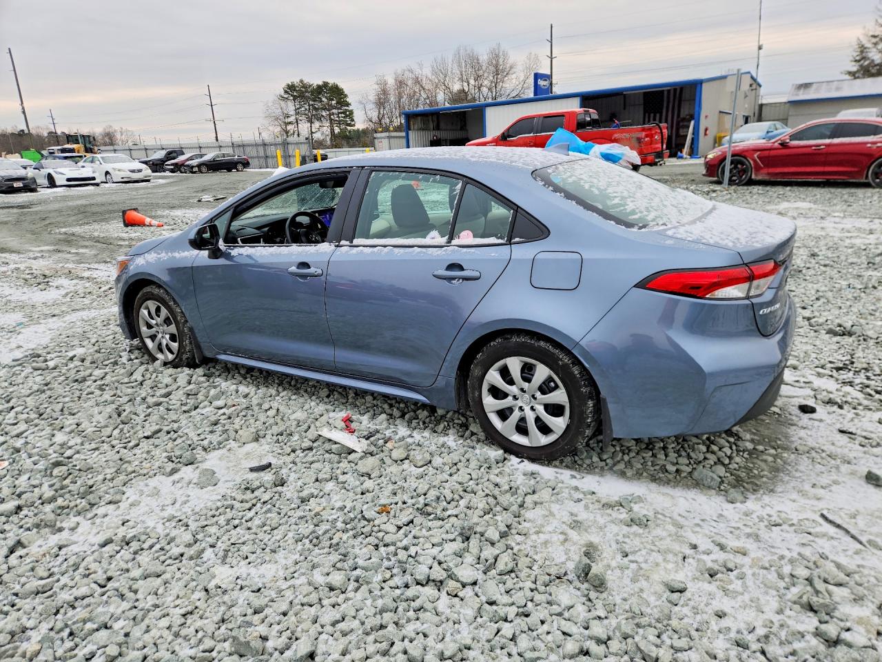 2025 TOYOTA COROLLA LE photo 2