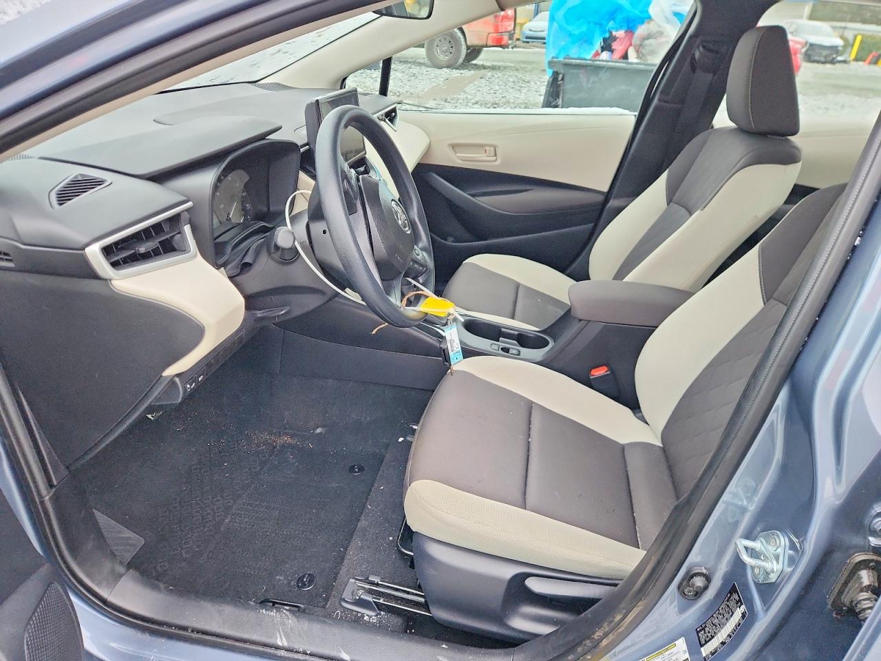 2025 TOYOTA COROLLA LE photo 7