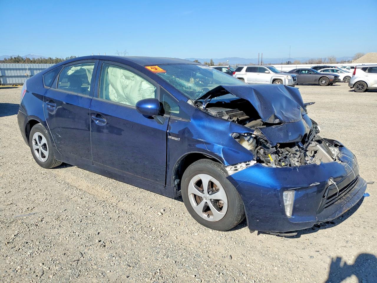 2015 TOYOTA PRIUS photo 4