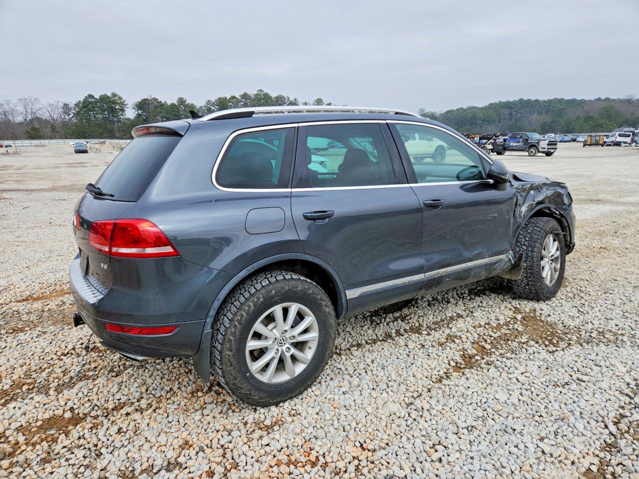 2014 VOLKSWAGEN TOUAREG V6 photo 5