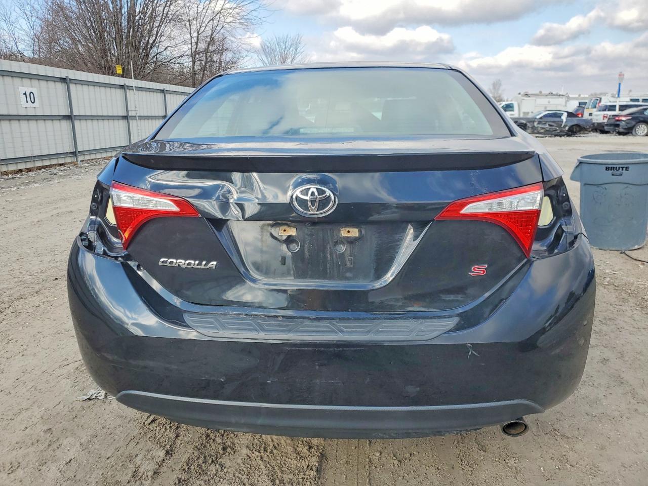 2016 TOYOTA COROLLA photo 6