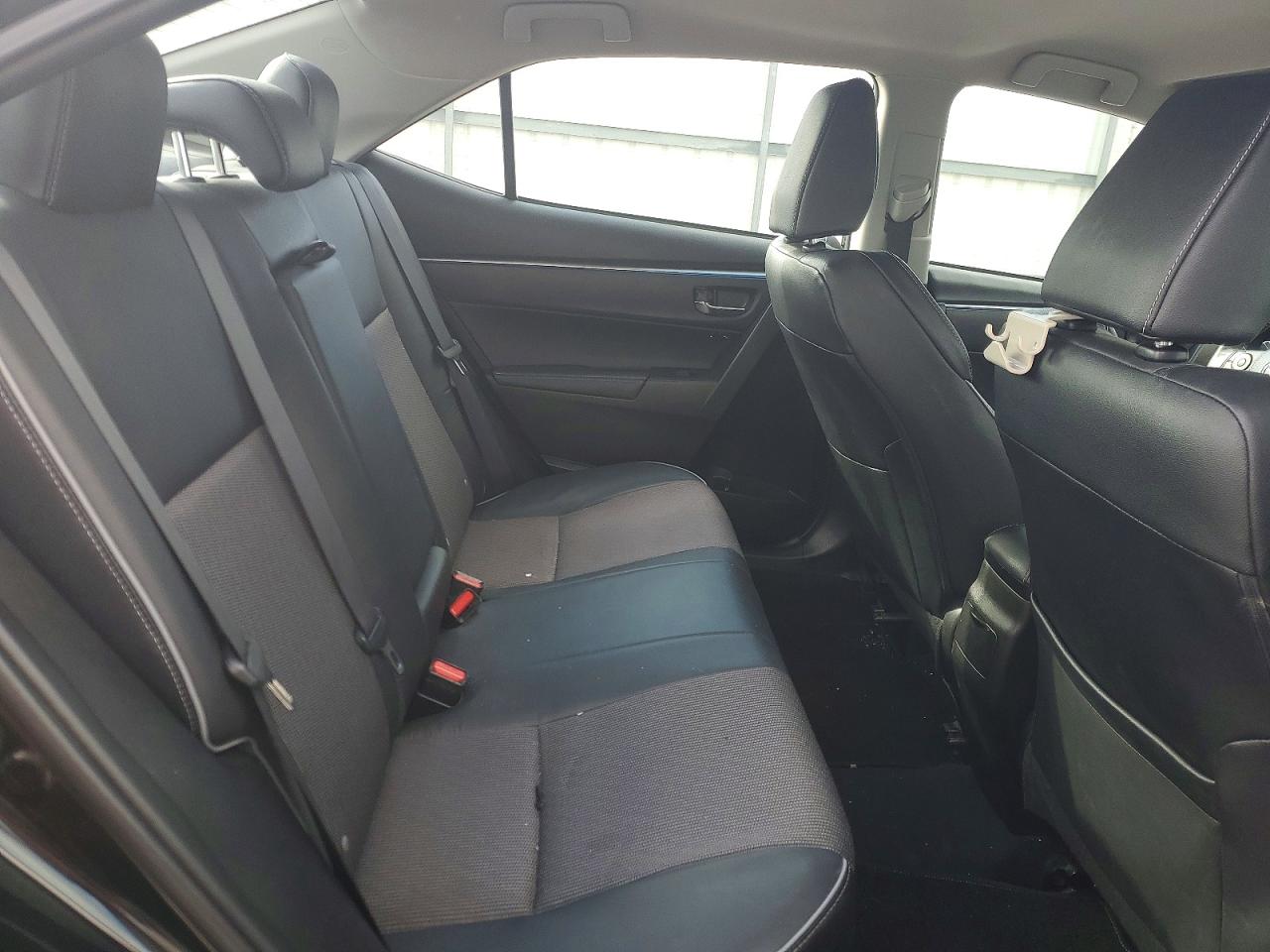 2016 TOYOTA COROLLA photo 10