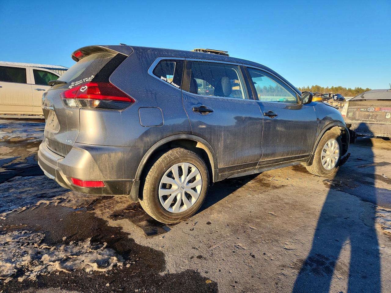 2018 NISSAN ROGUE S photo 3