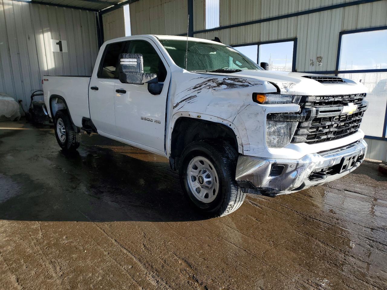 2025 CHEVROLET SILVERADO K3500 photo 4