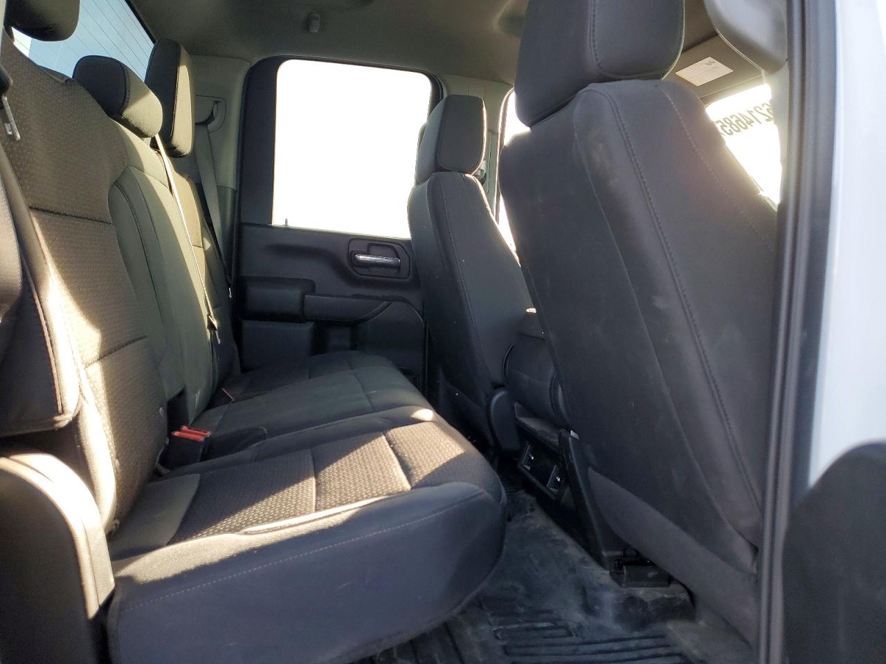 2025 CHEVROLET SILVERADO K3500 photo 10