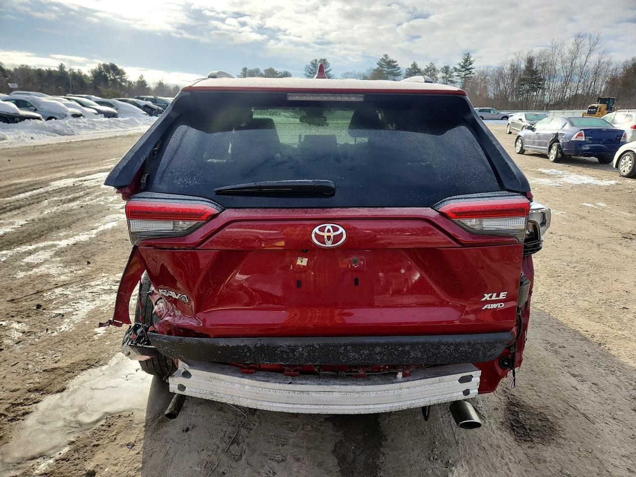 2019 TOYOTA RAV4 XLE photo 11