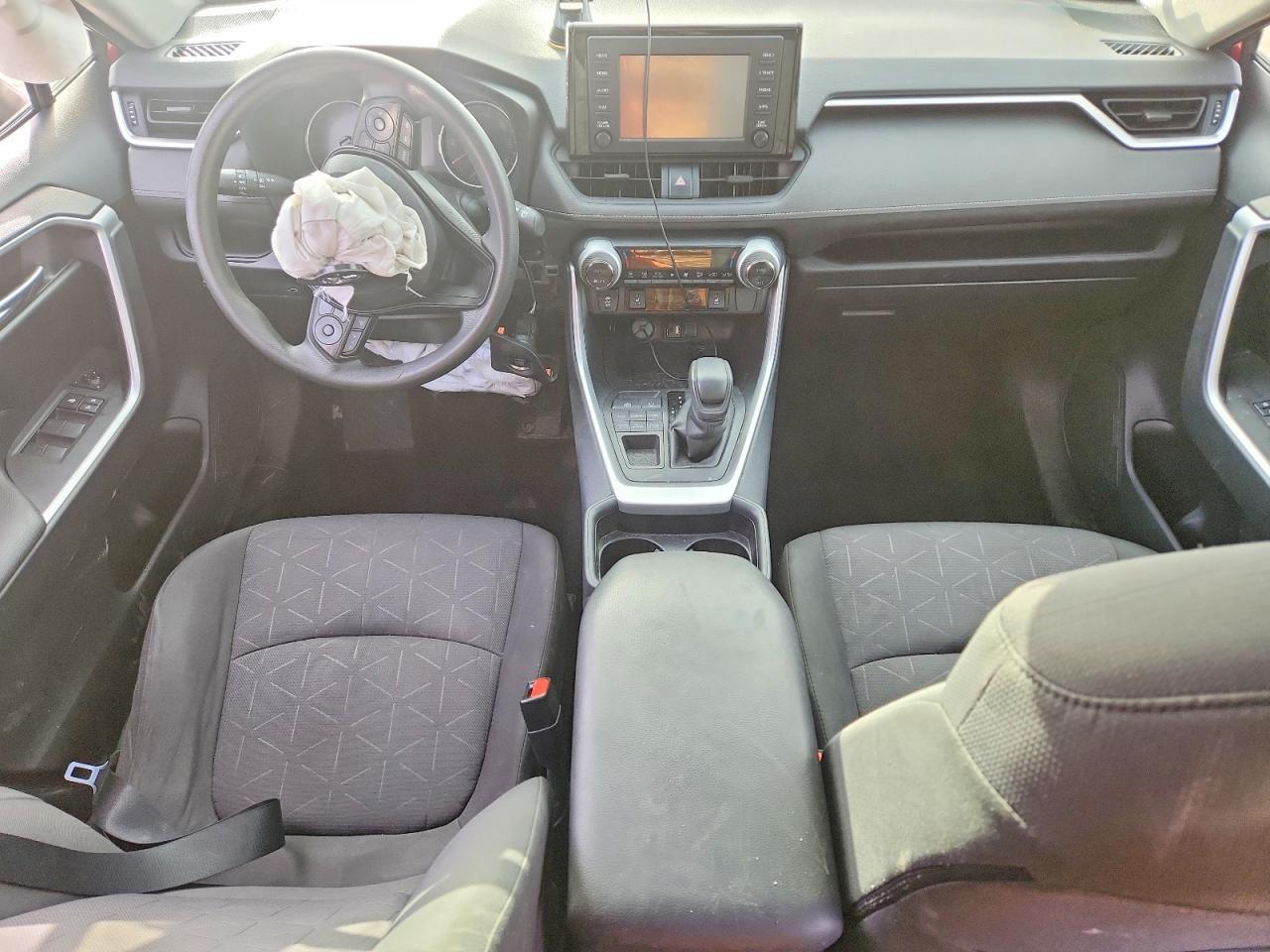 2019 TOYOTA RAV4 XLE photo 15