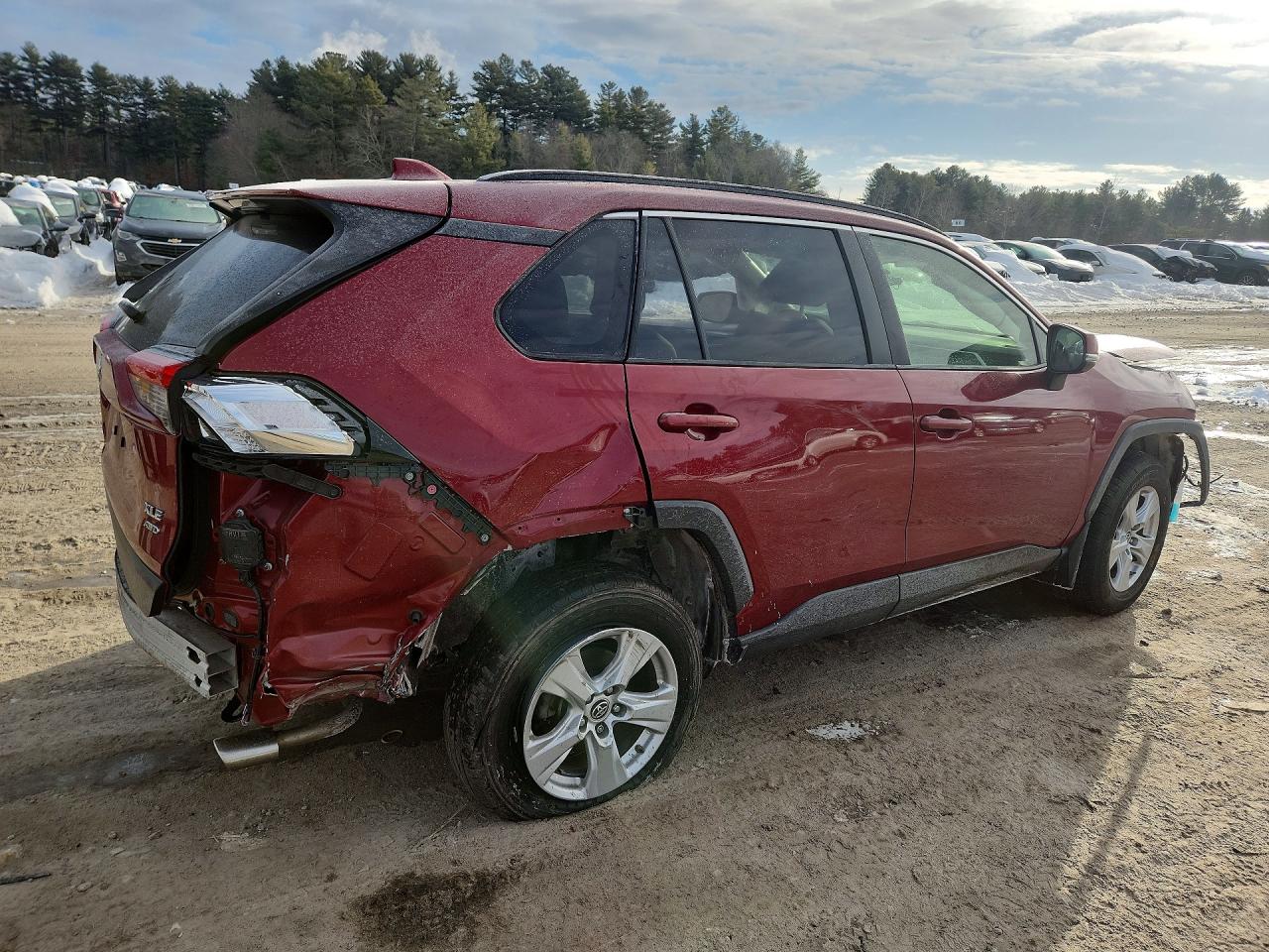 2019 TOYOTA RAV4 XLE photo 5