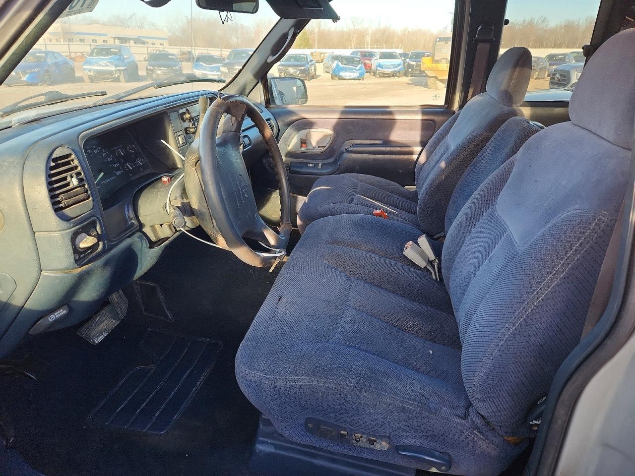 1996 CHEVROLET GMT-400 C1500 photo 19
