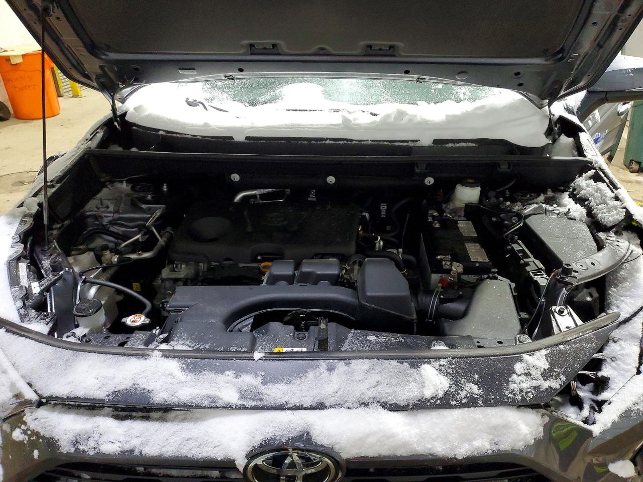 2024 TOYOTA RAV4 LE photo 34