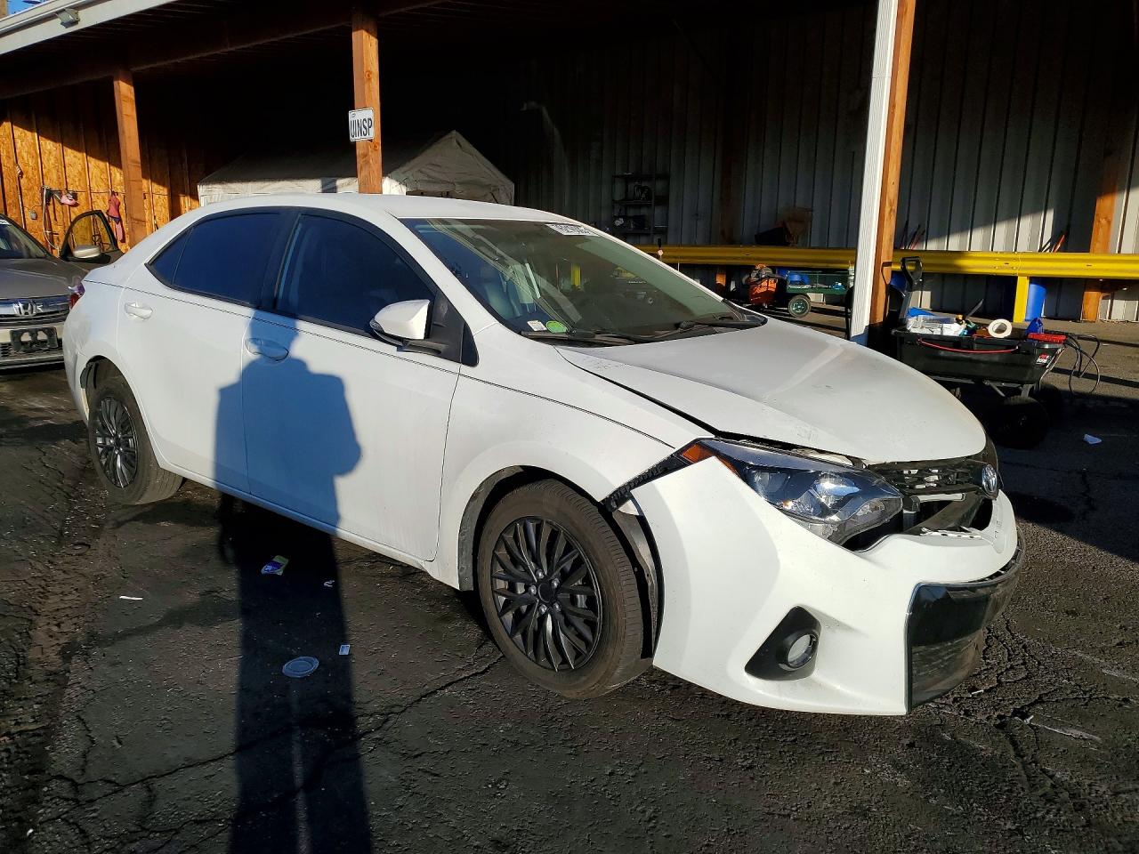 2014 TOYOTA COROLLA L photo 7