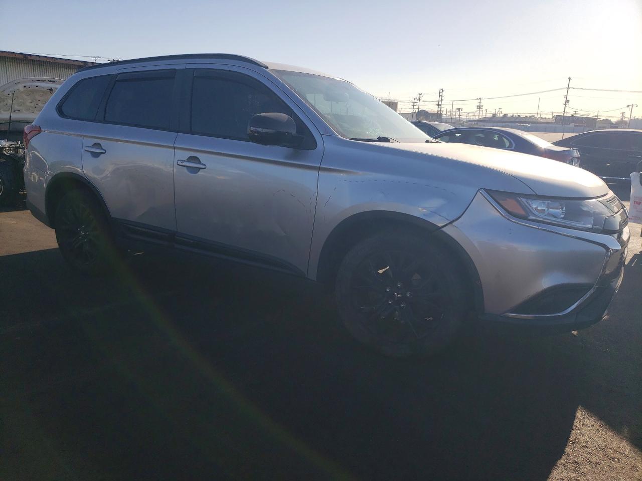 2019 MITSUBISHI OUTLANDER SE photo 7