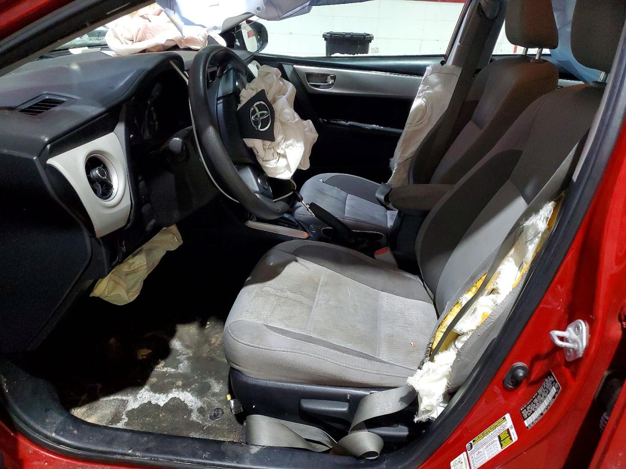 2018 TOYOTA COROLLA L photo 13