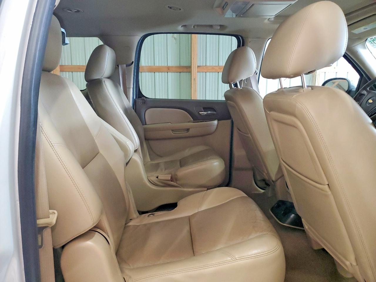 2011 CHEVROLET SUBURBAN K1500 LTZ photo 11