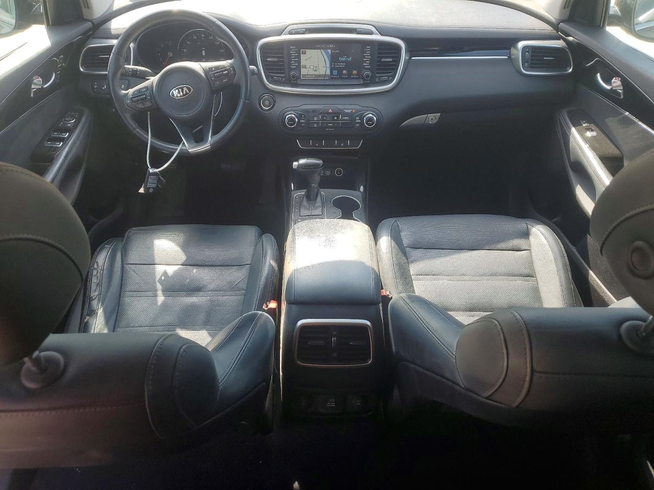 2017 KIA SORENTO SX photo 8