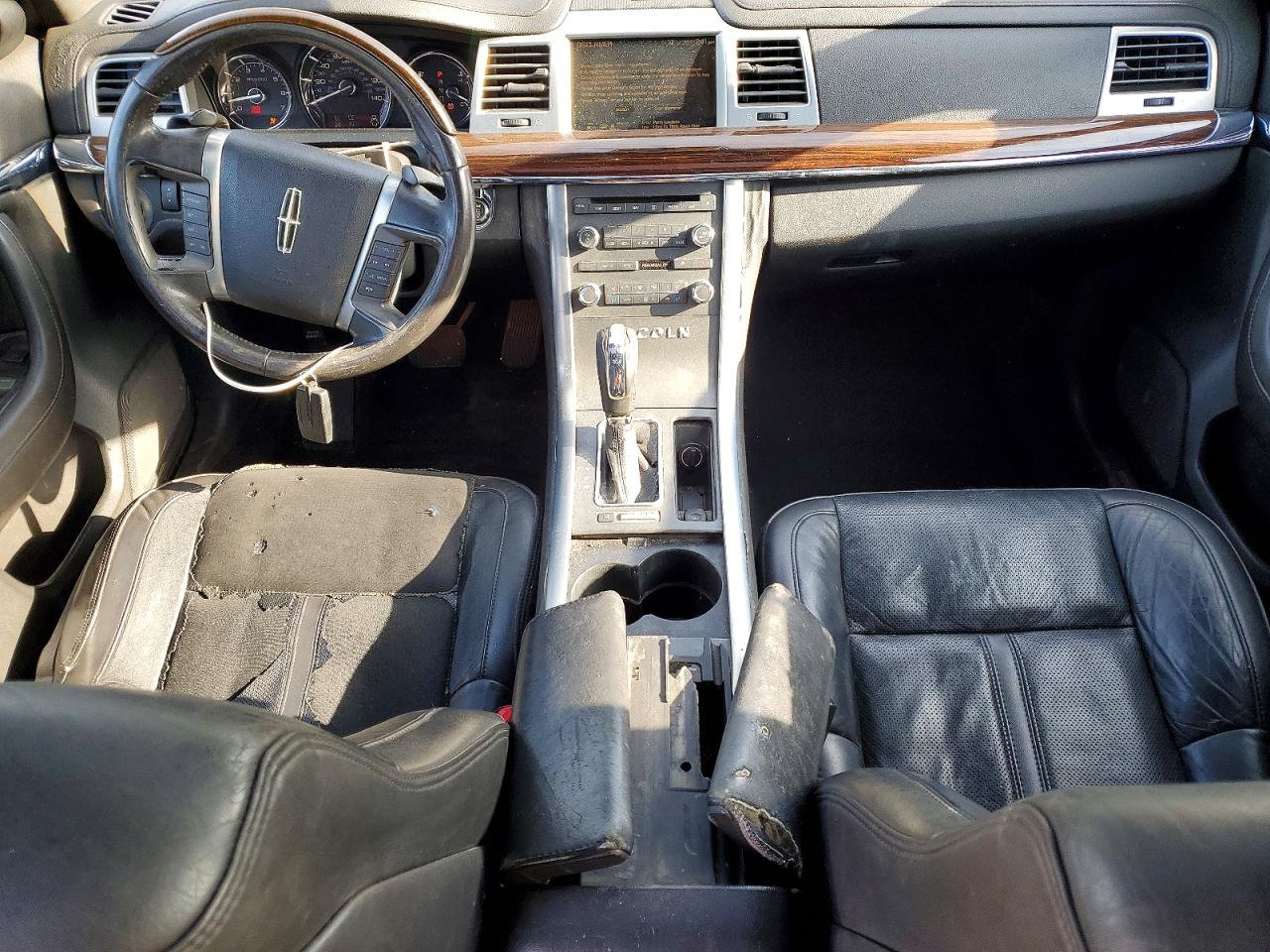 2010 LINCOLN MKS photo 8