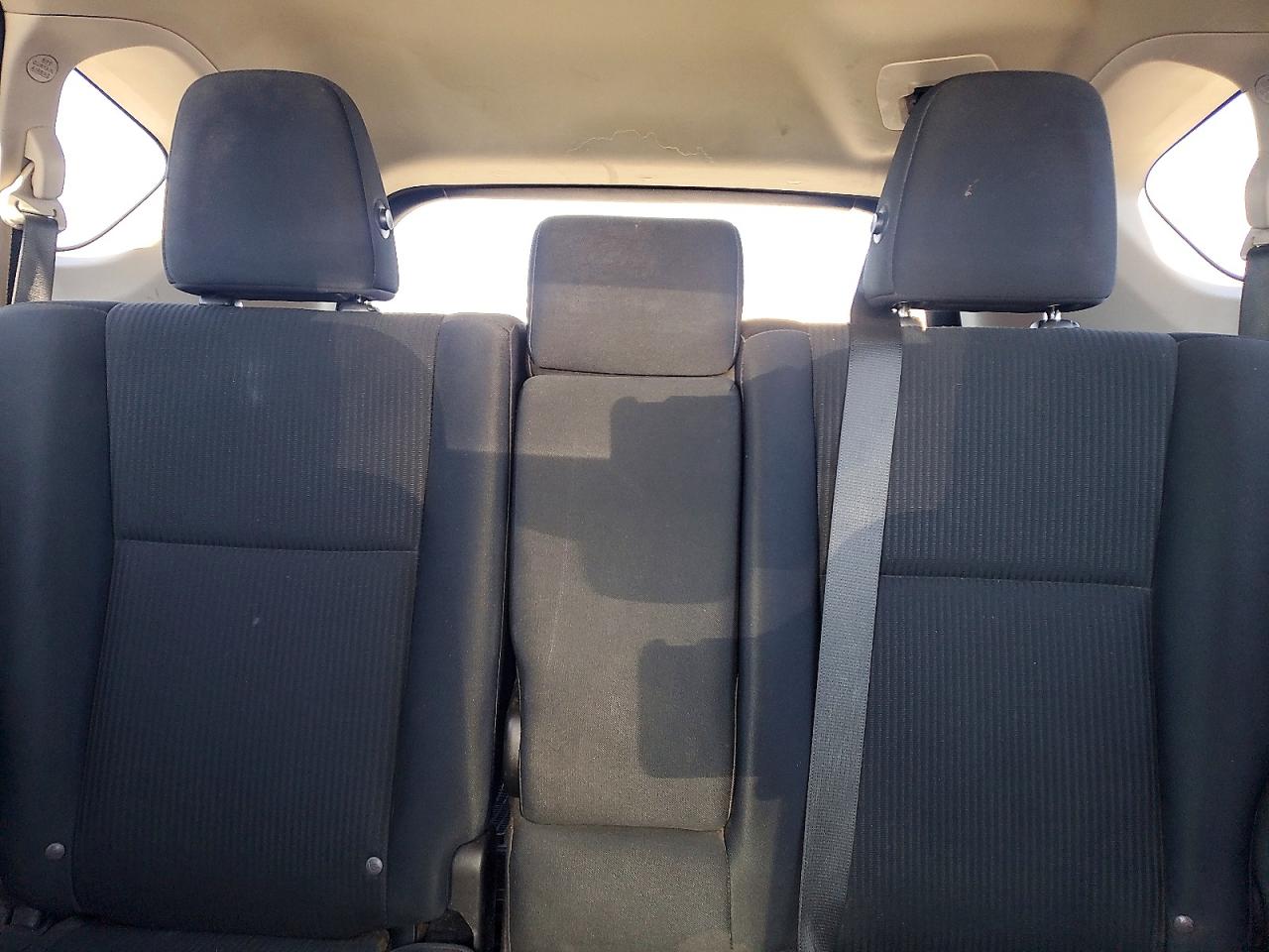 2017 TOYOTA RAV4 LE photo 10