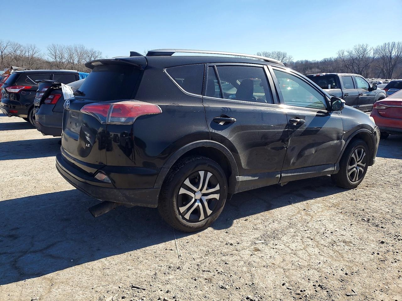 2017 TOYOTA RAV4 LE photo 3
