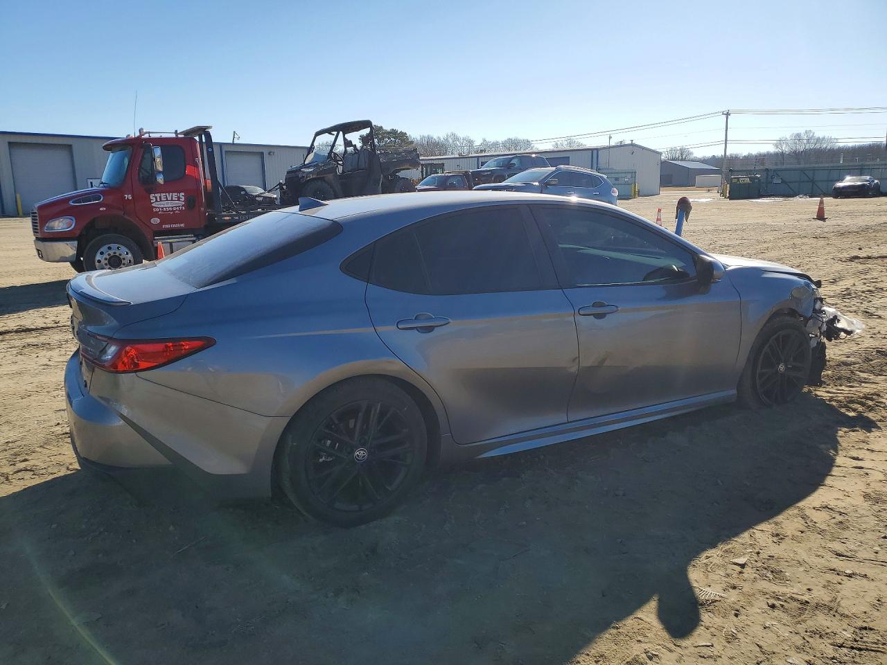 2025 TOYOTA CAMRY SE photo 5